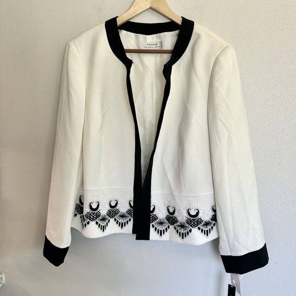 Tahari ArthurS Levine White Black LinedClassic Career Jacket Blazer Sz 18W
